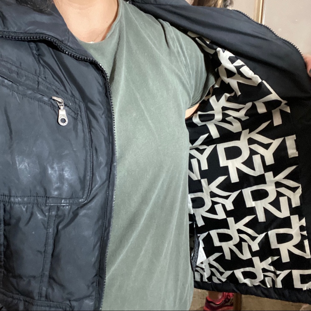 DKNY Insulated Black Winter Sporty Coat/Jacket - Picture 7 of 9